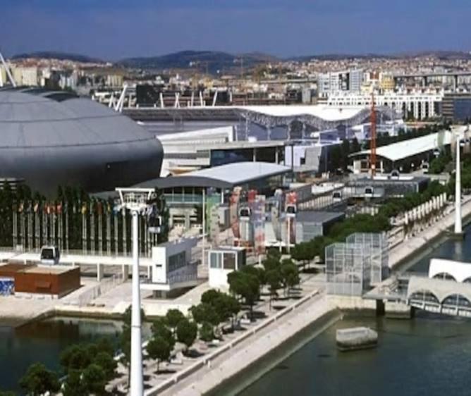 Parque Das Nacoes, Near Airport, Metro Station Лиссабон Экстерьер фото