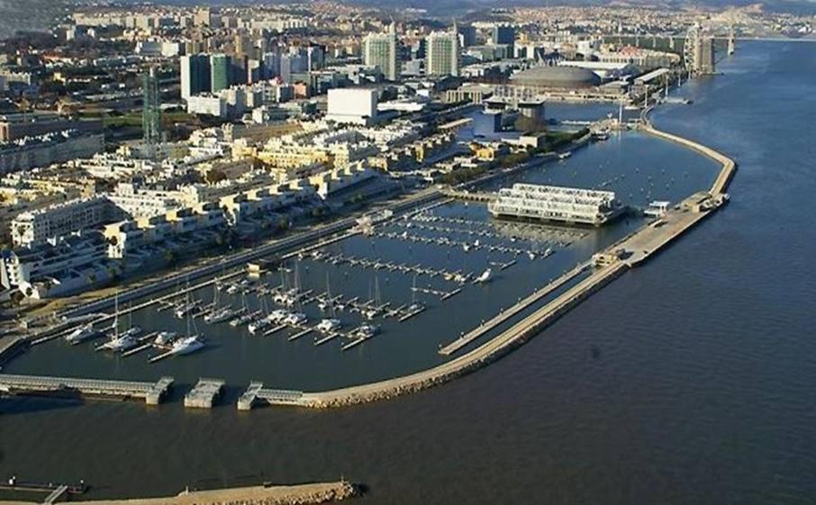 Parque Das Nacoes, Near Airport, Metro Station Лиссабон Экстерьер фото